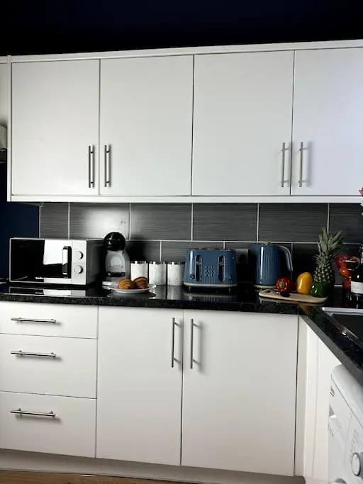 Modern 5-Bed Home Near Leeds City Centre イギリス